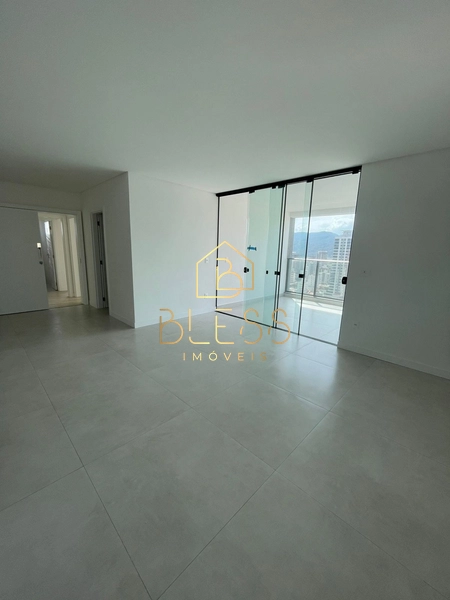 Apartamento na Meia Praia Pronto para Morar: 15ª foto da galeria de imagens do imóvel