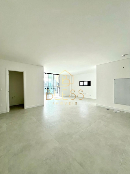 Apartamento na Meia Praia Pronto para Morar: 14ª foto da galeria de imagens do imóvel