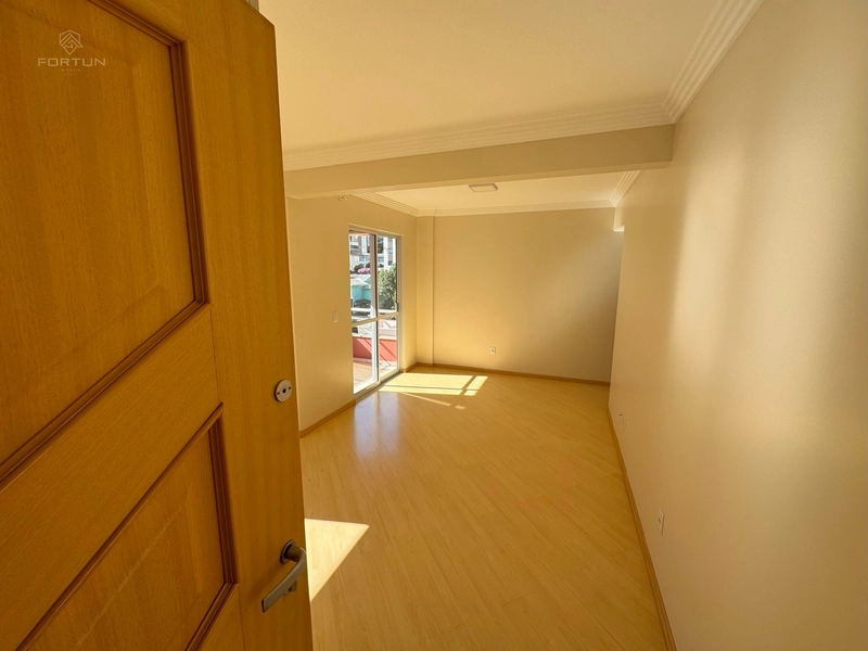 APARTAMENTO COM 1 SUÍTE E 2 QUARTOS - EDIFÍCIO IMOLA: 3ª foto da galeria de imagens do imóvel