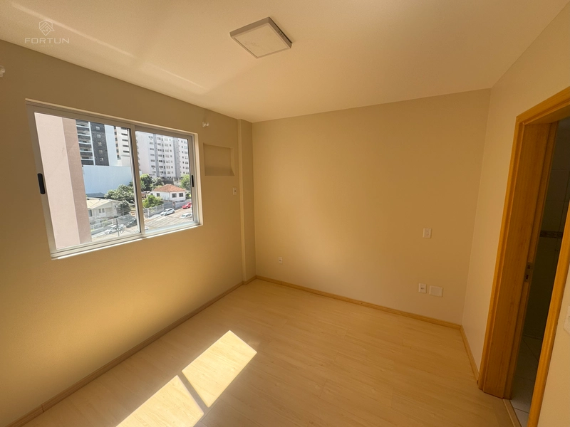 APARTAMENTO COM 1 SUÍTE E 2 QUARTOS - EDIFÍCIO IMOLA: 9ª foto da galeria de imagens do imóvel