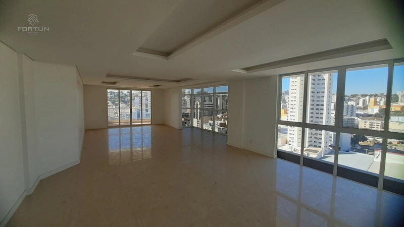 APARTAMENTO ALTO PADRÃO COM 3 SUÍTES NO CENTRO: 3ª foto da galeria de imagens do imóvel