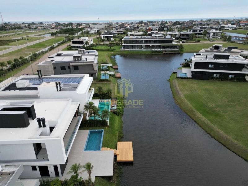 Cada segundo é tempo para mudar tudo para sempre. Charles Chaplin: 21ª foto da galeria de imagens do imóvel