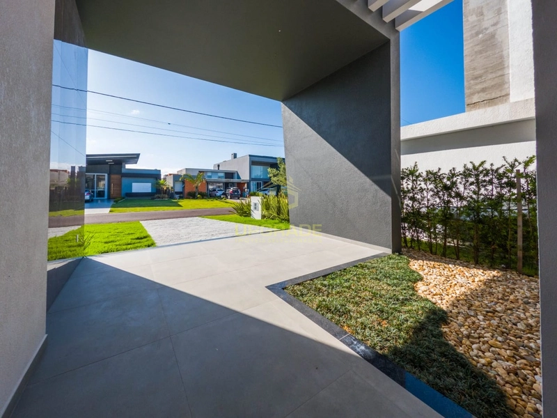 Um homem criativo é motivado pelo desejo de alcançar...: 2ª foto da galeria de imagens do imóvel