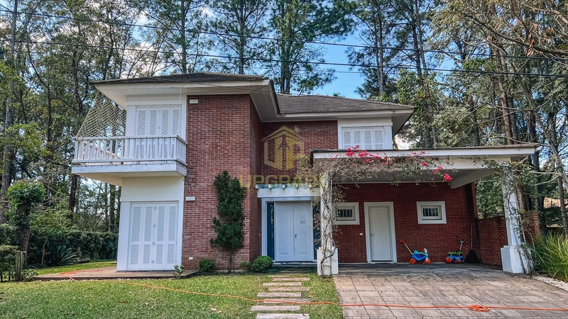 Viva o encanto colonial em um refúgio próximo à natureza