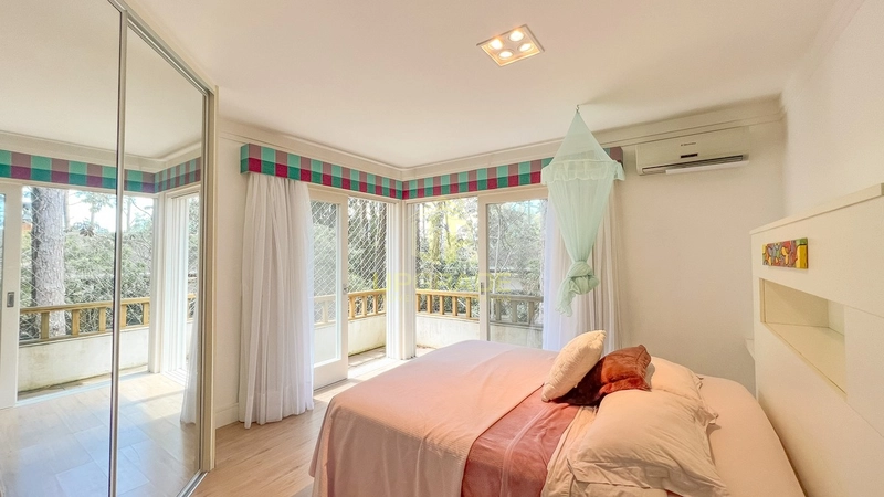 Viva o encanto colonial em um refúgio próximo à natureza: 8ª foto da galeria de imagens do imóvel