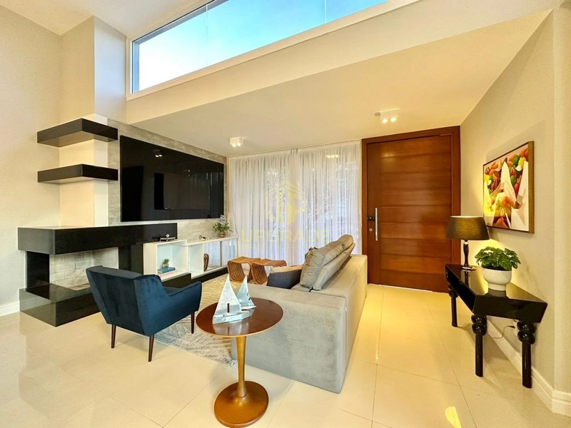 Viva o luxo e o conforto em uma casa moderna e com piscina.: 30ª foto da galeria de imagens do imóvel