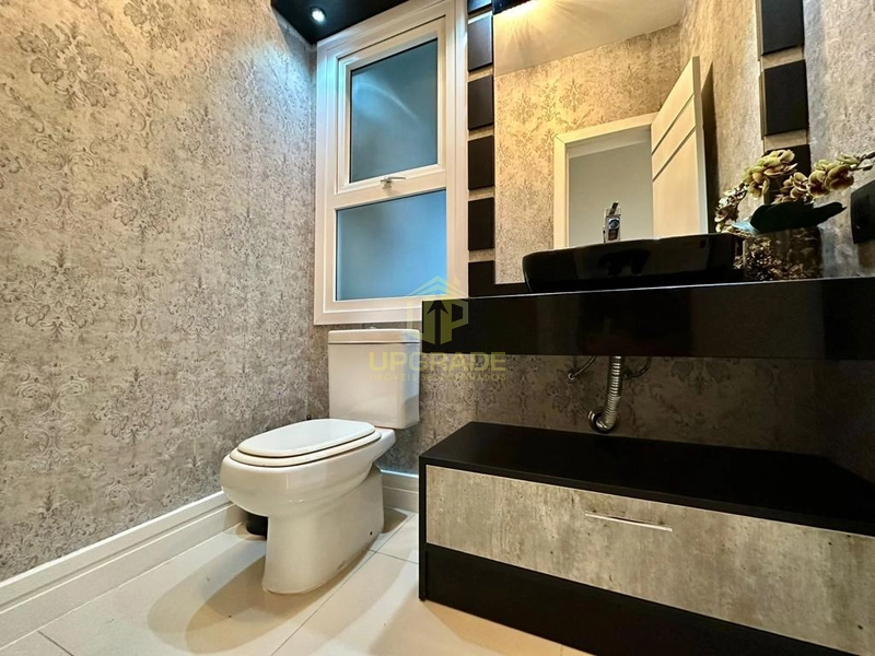 Viva o luxo e o conforto em uma casa moderna e com piscina.: 38ª foto da galeria de imagens do imóvel