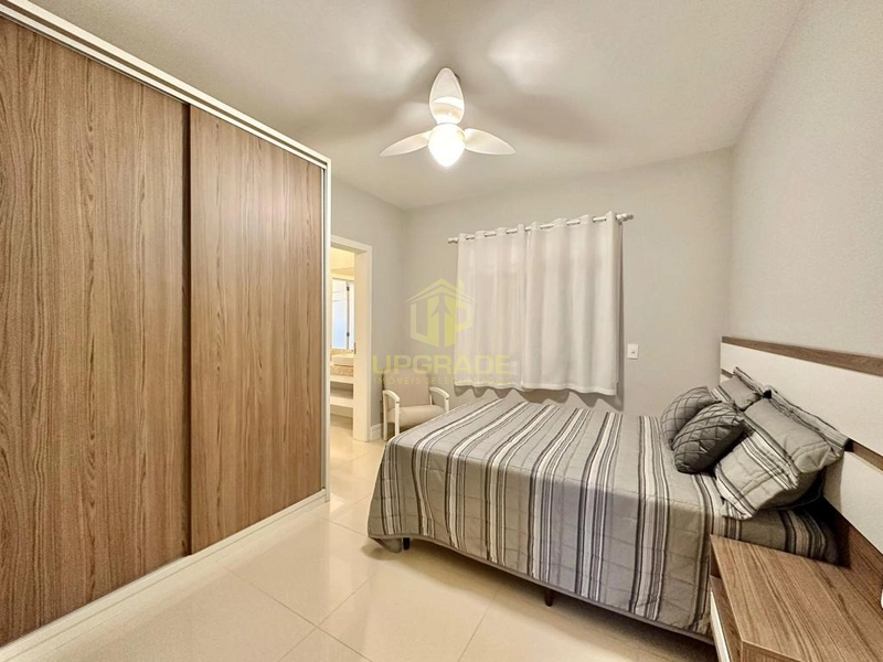 Viva o luxo e o conforto em uma casa moderna e com piscina.: 37ª foto da galeria de imagens do imóvel