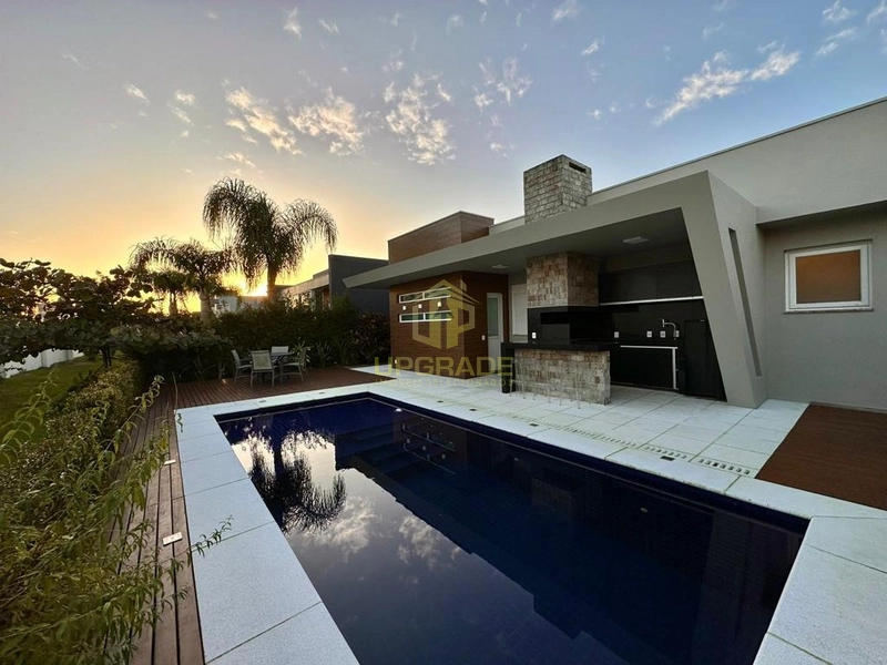 Viva o luxo e o conforto em uma casa moderna e com piscina.: 31ª foto da galeria de imagens do imóvel