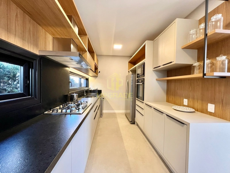 Maravilhosa mansão beira a lago: 5ª foto da galeria de imagens do imóvel