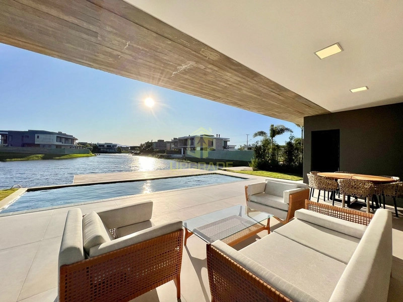 Maravilhosa mansão beira a lago: 46ª foto da galeria de imagens do imóvel