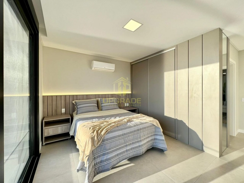 Maravilhosa mansão beira a lago: 33ª foto da galeria de imagens do imóvel