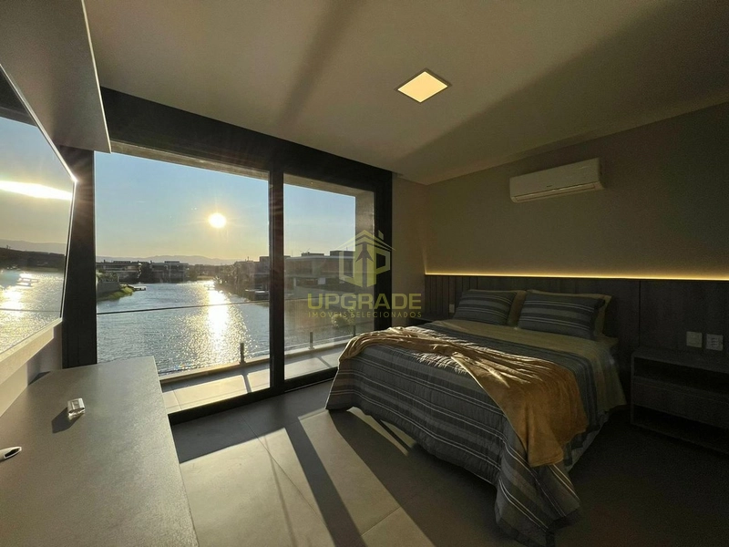 Maravilhosa mansão beira a lago: 56ª foto da galeria de imagens do imóvel