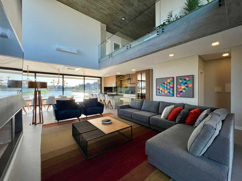 Maravilhosa mansão beira a lago: 51ª foto da galeria de imagens do imóvel