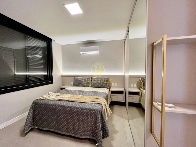 Maravilhosa mansão beira a lago: 22ª foto da galeria de imagens do imóvel