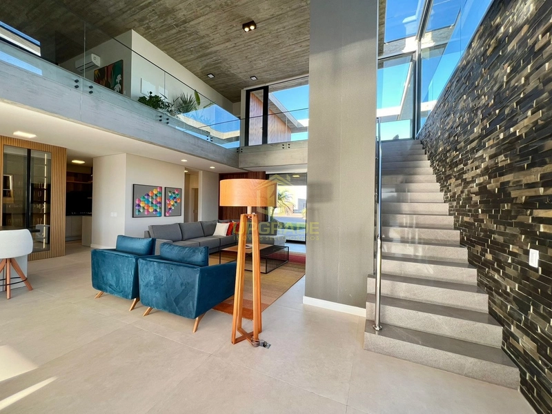 Maravilhosa mansão beira a lago: 48ª foto da galeria de imagens do imóvel