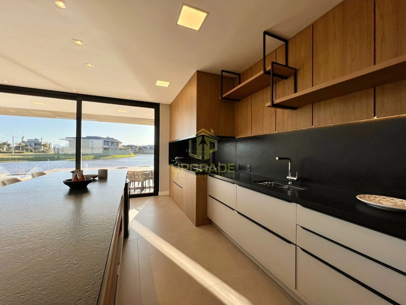 Maravilhosa mansão beira a lago: 26ª foto da galeria de imagens do imóvel