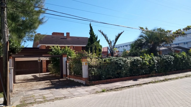 Com os pés na areia para sentir todas as energias desse mundão.