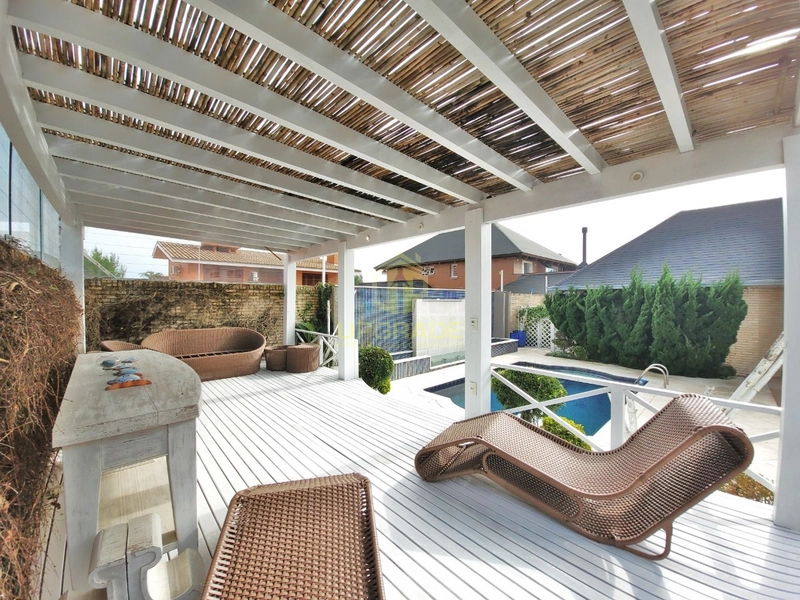 Olha o mar, a vida não pode ser pequena com uma imensidão daquelas.: 51ª foto da galeria de imagens do imóvel