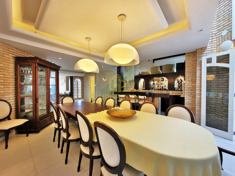 Olha o mar, a vida não pode ser pequena com uma imensidão daquelas.: 31ª foto da galeria de imagens do imóvel