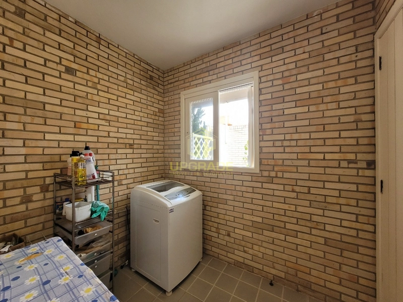 Olha o mar, a vida não pode ser pequena com uma imensidão daquelas.: 43ª foto da galeria de imagens do imóvel