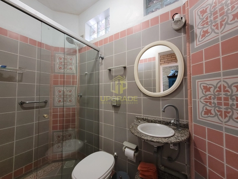 Olha o mar, a vida não pode ser pequena com uma imensidão daquelas.: 45ª foto da galeria de imagens do imóvel