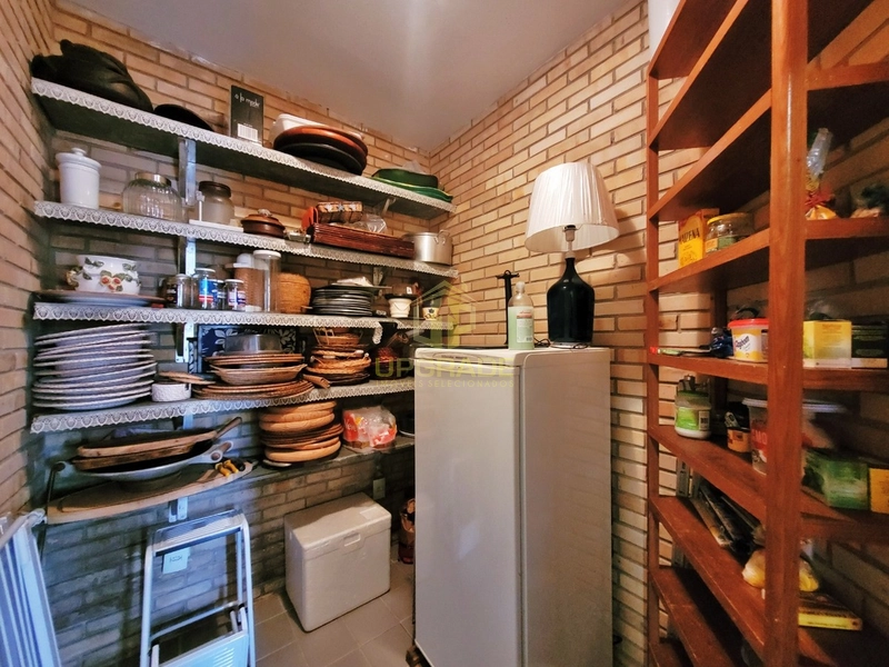 Olha o mar, a vida não pode ser pequena com uma imensidão daquelas.: 46ª foto da galeria de imagens do imóvel