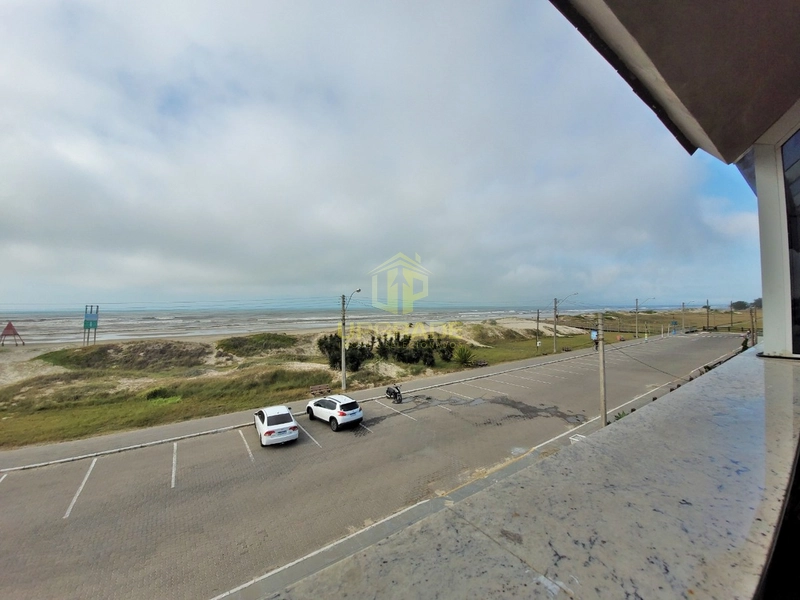 Olha o mar, a vida não pode ser pequena com uma imensidão daquelas.: 20ª foto da galeria de imagens do imóvel