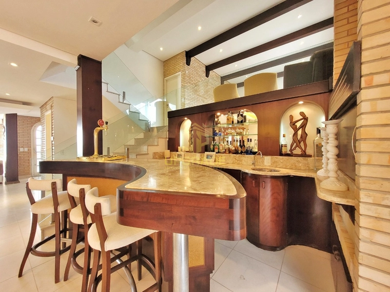 Olha o mar, a vida não pode ser pequena com uma imensidão daquelas.: 38ª foto da galeria de imagens do imóvel