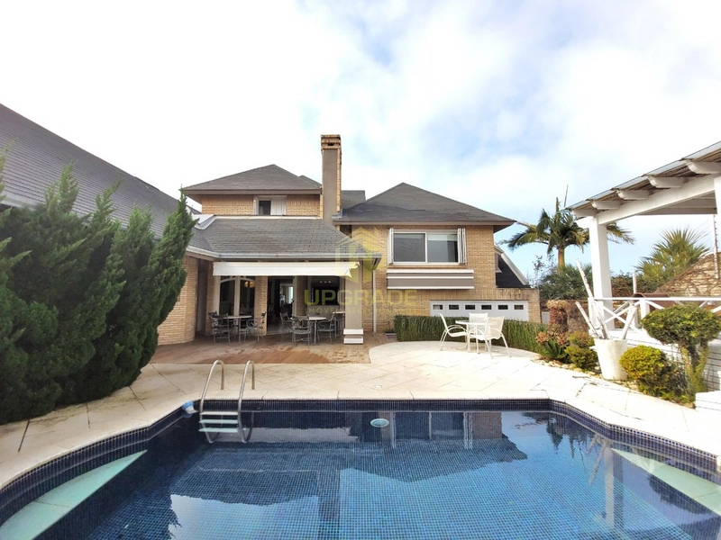 Olha o mar, a vida não pode ser pequena com uma imensidão daquelas.: 54ª foto da galeria de imagens do imóvel