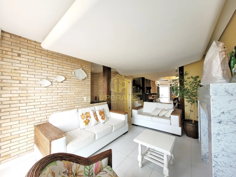 Olha o mar, a vida não pode ser pequena com uma imensidão daquelas.: 34ª foto da galeria de imagens do imóvel