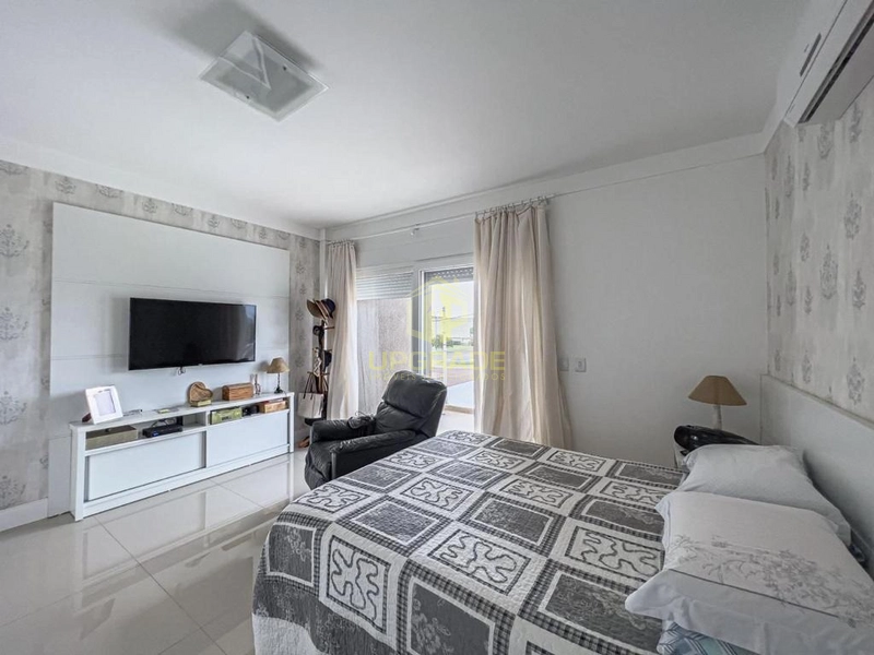 hoje eu caminhei a praia inteira. Com os pés na areia, coração em alto: 8ª foto da galeria de imagens do imóvel