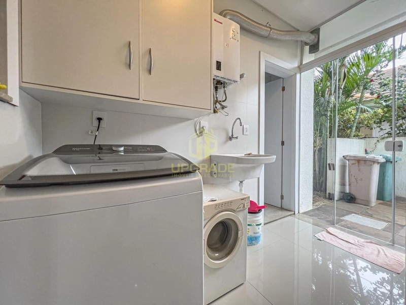 hoje eu caminhei a praia inteira. Com os pés na areia, coração em alto: 11ª foto da galeria de imagens do imóvel