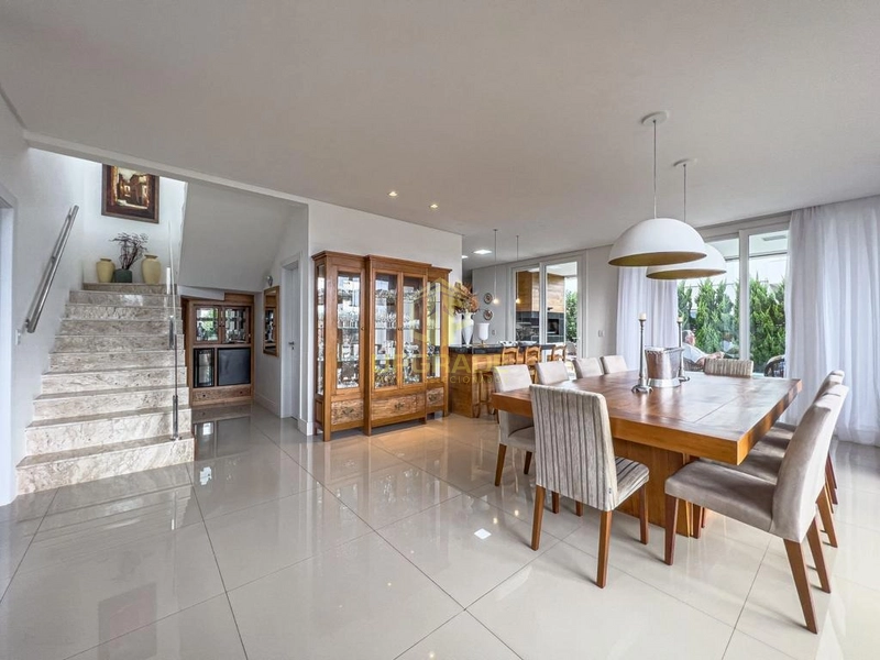 hoje eu caminhei a praia inteira. Com os pés na areia, coração em alto: 14ª foto da galeria de imagens do imóvel