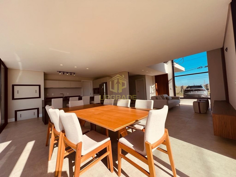 Na praia, tudo tem uma luz diferente.: 3ª foto da galeria de imagens do imóvel