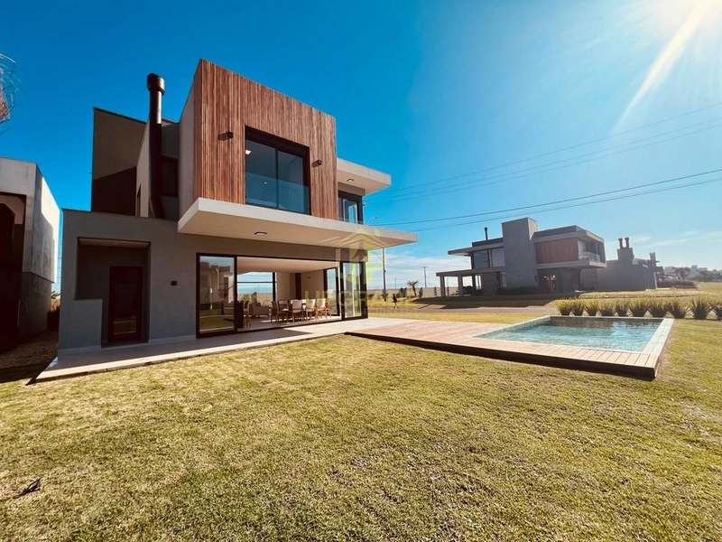 Na praia, tudo tem uma luz diferente.: 17ª foto da galeria de imagens do imóvel