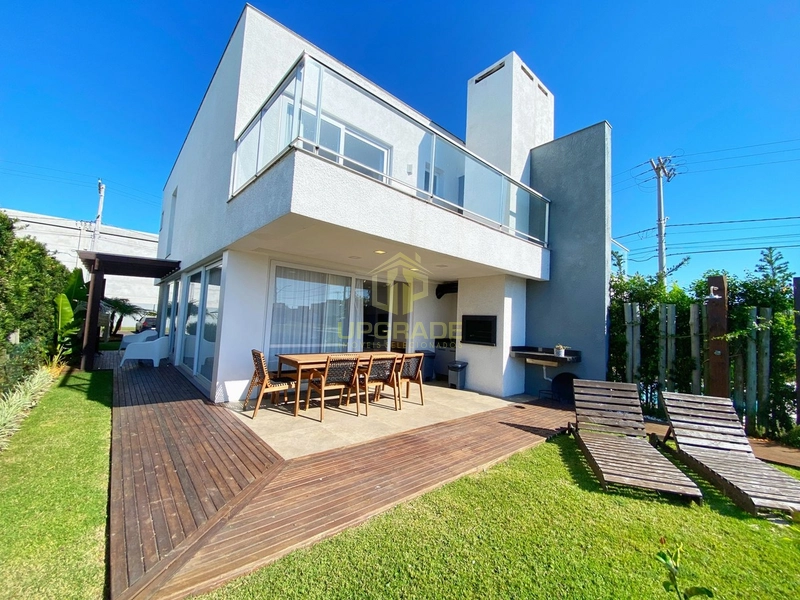 Areia no pé e cabeça no mar, a praia é minha vida, meu amor e meu lar.: 24ª foto da galeria de imagens do imóvel