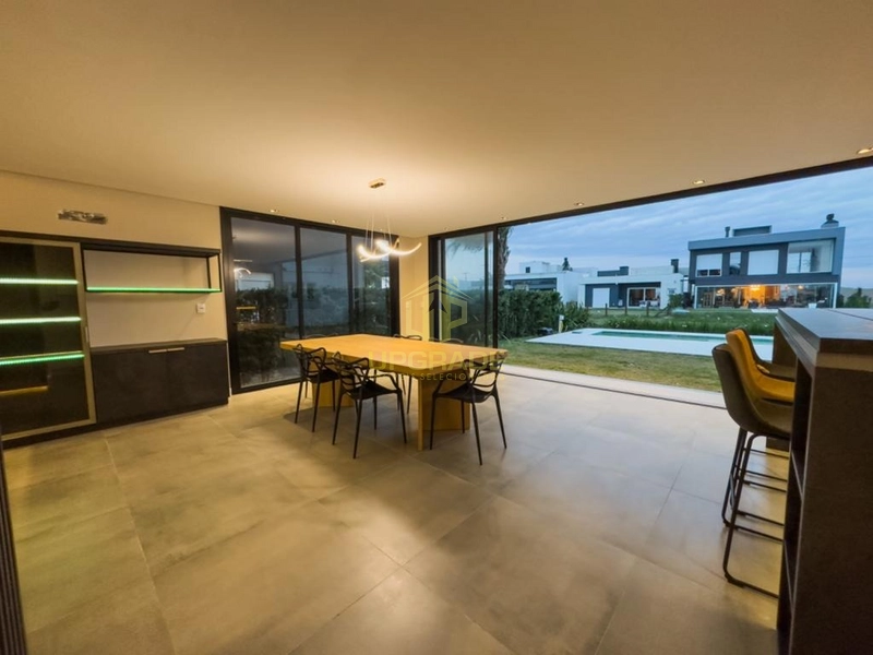 Não troco nada por um dia de praia: 12ª foto da galeria de imagens do imóvel