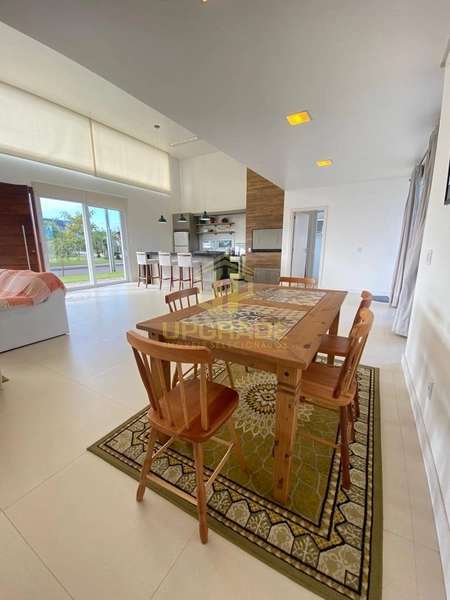 Areia no pé e cabeça no mar, a praia é minha vida, meu amor e meu lar.: 5ª foto da galeria de imagens do imóvel