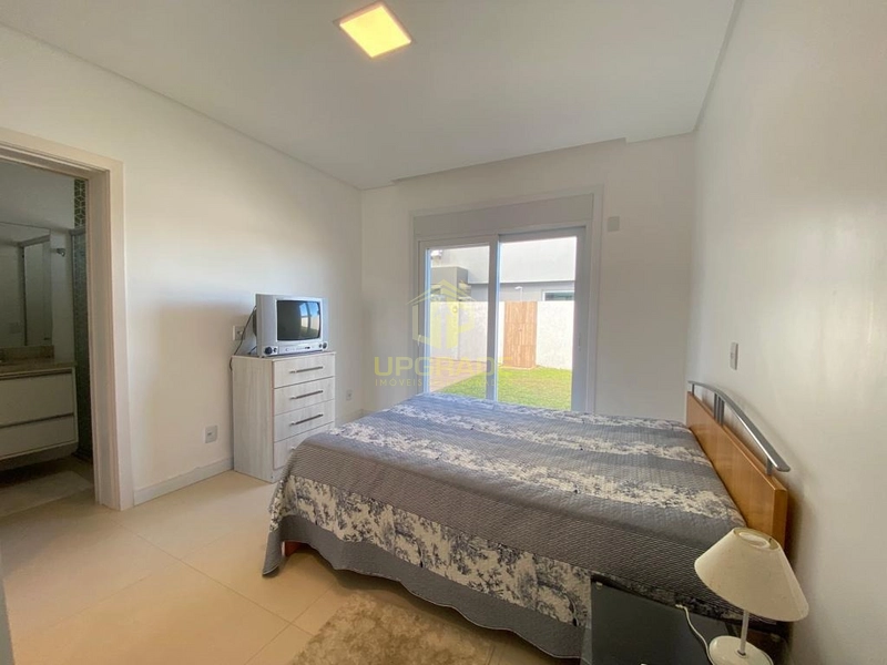 Areia no pé e cabeça no mar, a praia é minha vida, meu amor e meu lar.: 10ª foto da galeria de imagens do imóvel