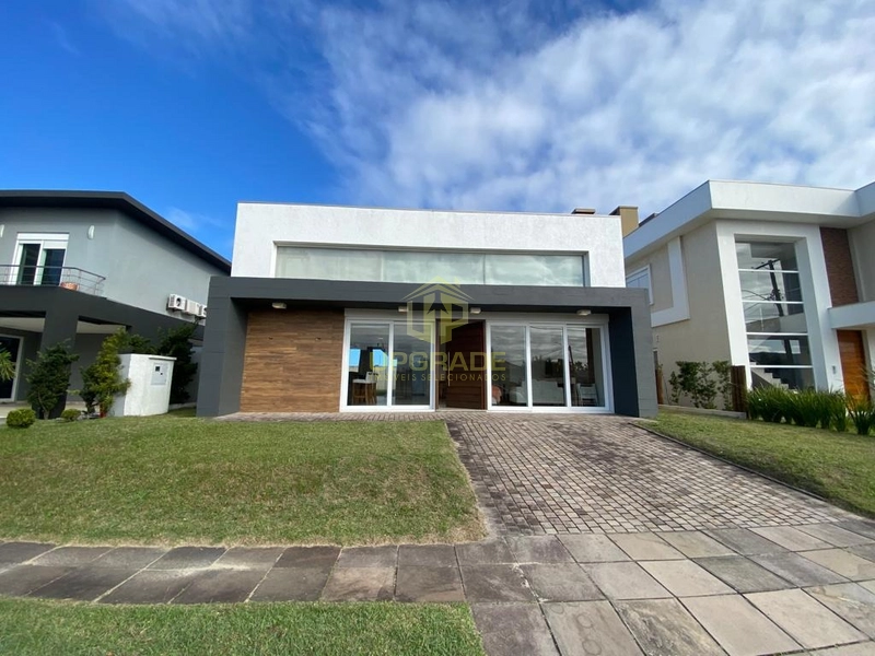 Areia no pé e cabeça no mar, a praia é minha vida, meu amor e meu lar.: 2ª foto da galeria de imagens do imóvel