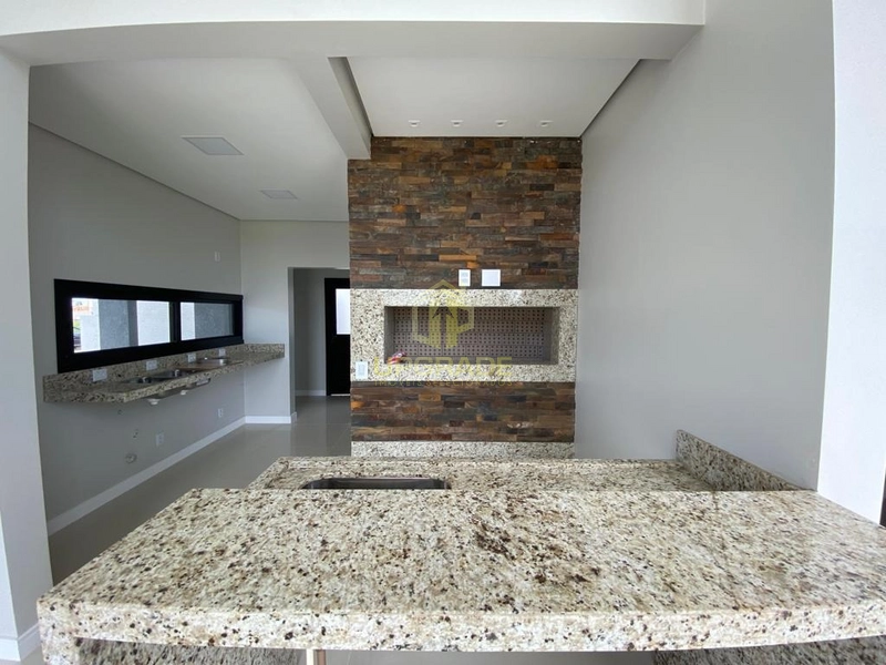 A praia acalma tudo e devolve minha energia de viver.: 2ª foto da galeria de imagens do imóvel