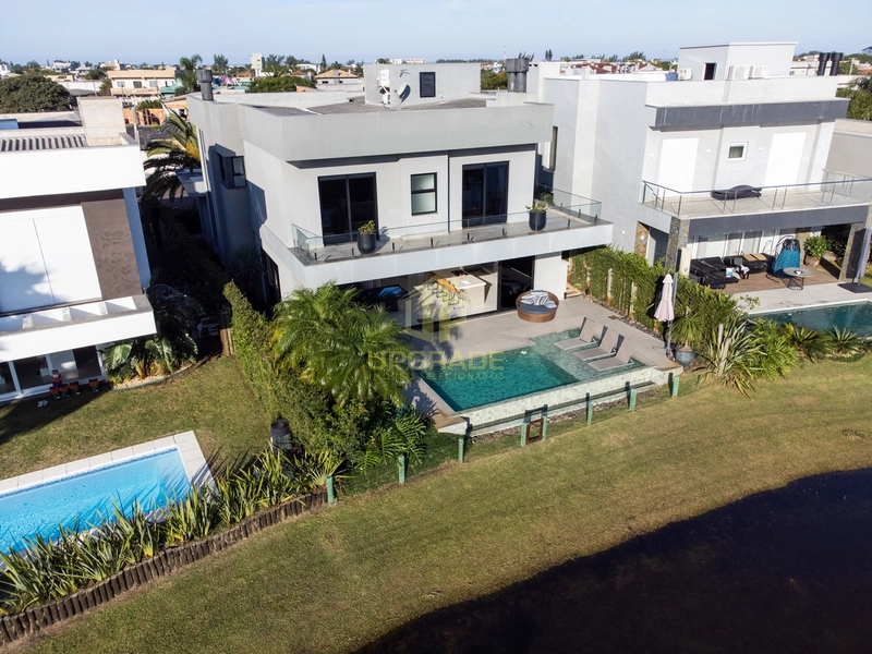 Um pouco de sol e mar é tudo que preciso para estar feliz.: 38ª foto da galeria de imagens do imóvel