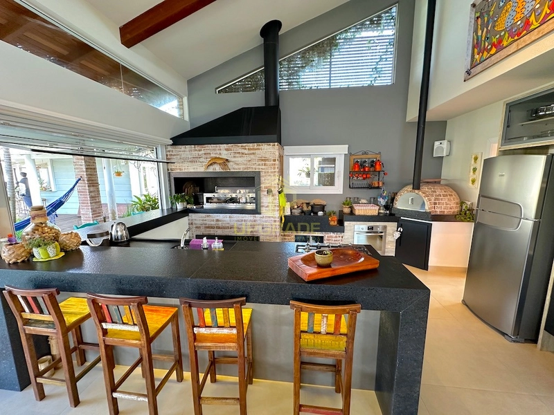 Água salgada, areia e sol é tudo que preciso para estar em paz: 15ª foto da galeria de imagens do imóvel