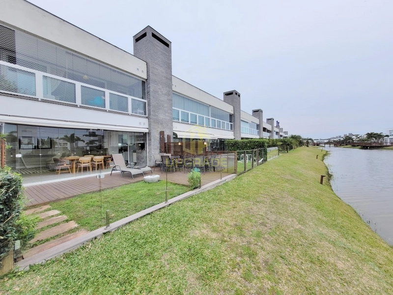 Nada me dá tanta paz e amor como a praia.: 17ª foto da galeria de imagens do imóvel