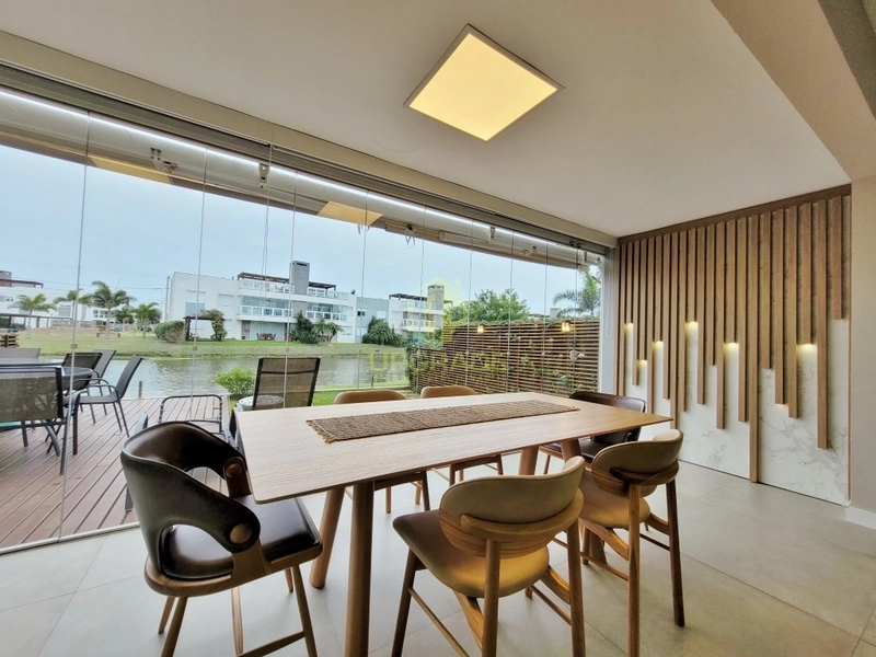 Nada me dá tanta paz e amor como a praia.: 5ª foto da galeria de imagens do imóvel