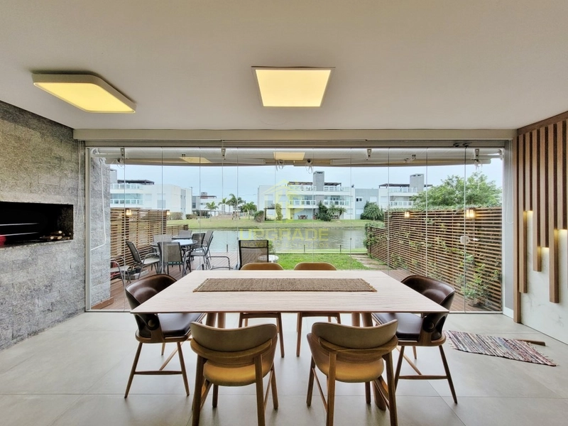 Nada me dá tanta paz e amor como a praia.: 2ª foto da galeria de imagens do imóvel