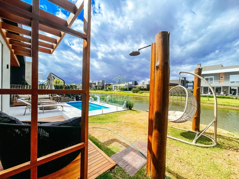 Nada me dá tanta paz e amor como a praia.: 32ª foto da galeria de imagens do imóvel