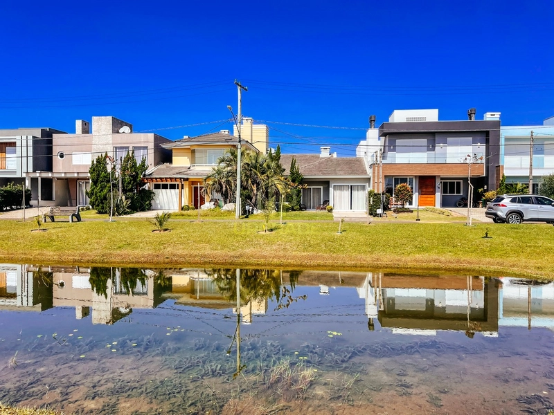 Na praia, tudo tem uma luz diferente.: 16ª foto da galeria de imagens do imóvel