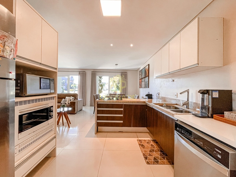 Na praia, tudo tem uma luz diferente.: 32ª foto da galeria de imagens do imóvel